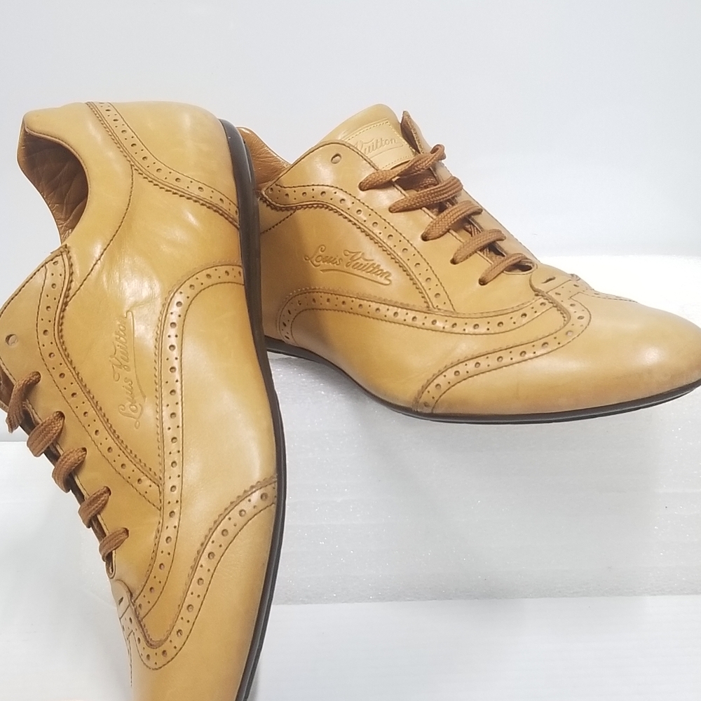 Louis Vuitton Men’s Brown Leather Wing Tipped  Laser cut Low Top dress Sneakers - Picture 7 of 16